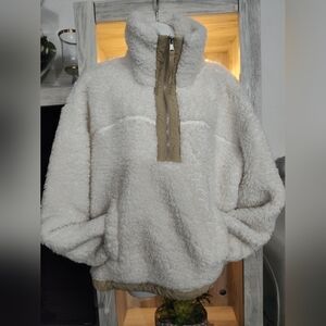 Abercrombie & Fitch Cream Sherpa Jacket SZ M Used Good